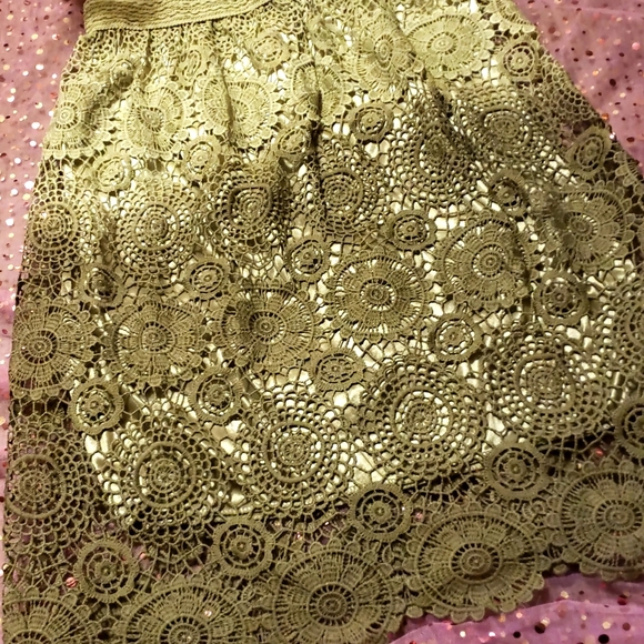 👗3/25$ 👗Pretty Ombre Crochet Skirt🍃 - Picture 2 of 9